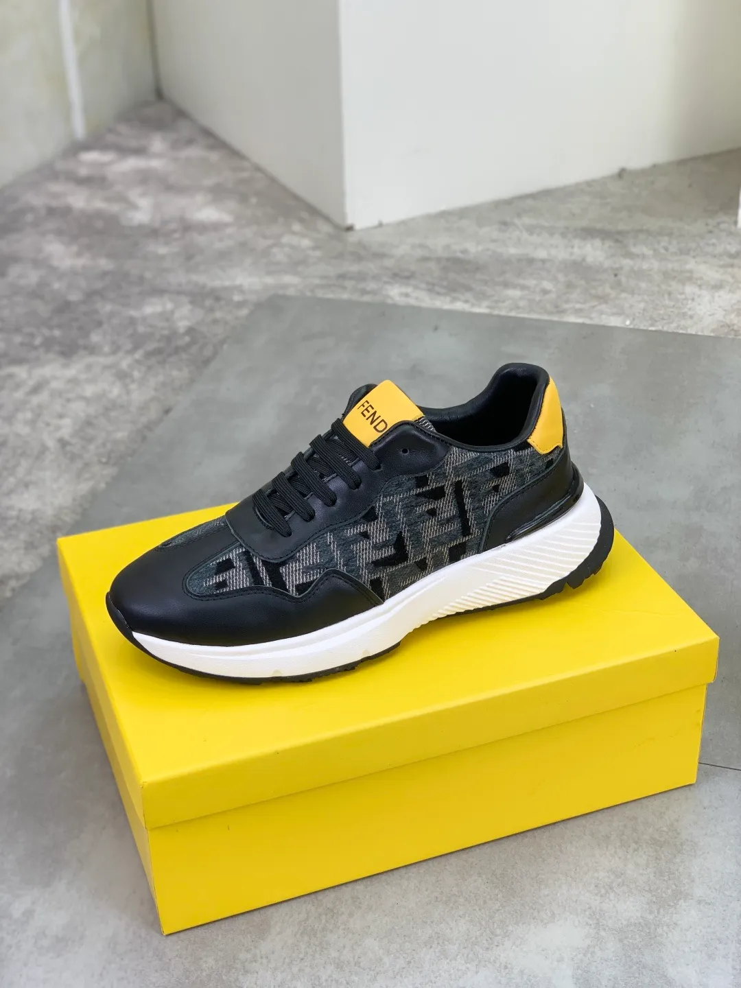 ​Men's shoes 💰P460 💰[New style] little monster 🆘 New FENDI (Fendi) new style 🕶️🕶️Simple routing effect, showing an elegant and cool driving shoe 🎬Using imported calfskin + first-layer pigskin lining🐂Excellent material🎬Detailed workmanship 🤗Comfortable foot feel➰➰. ​Pair it with any outfit to show your taste and temperament, low-key luxury ♻️Design ​simple and elegant ​noble and fashionable 🍃​Very loved and favored by trendy men 💓❤️size: 38-44 2️⃣colors available